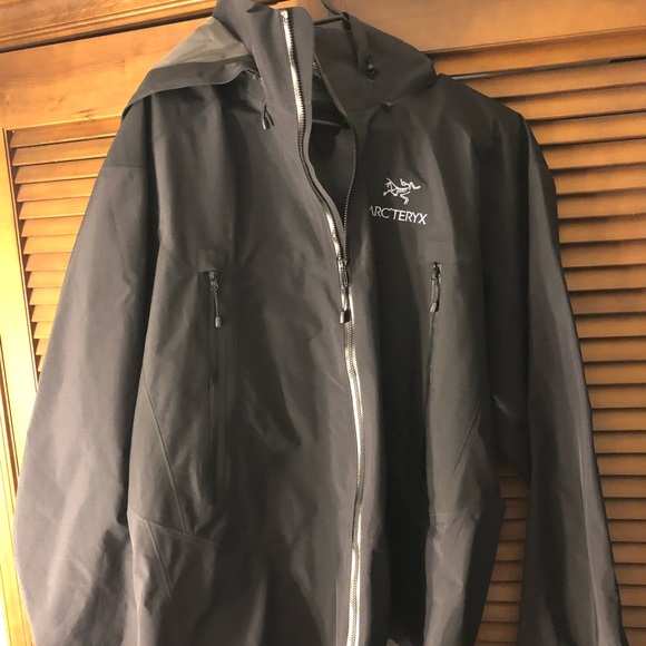 Arc’teryx Jacket - Picture 2 of 4